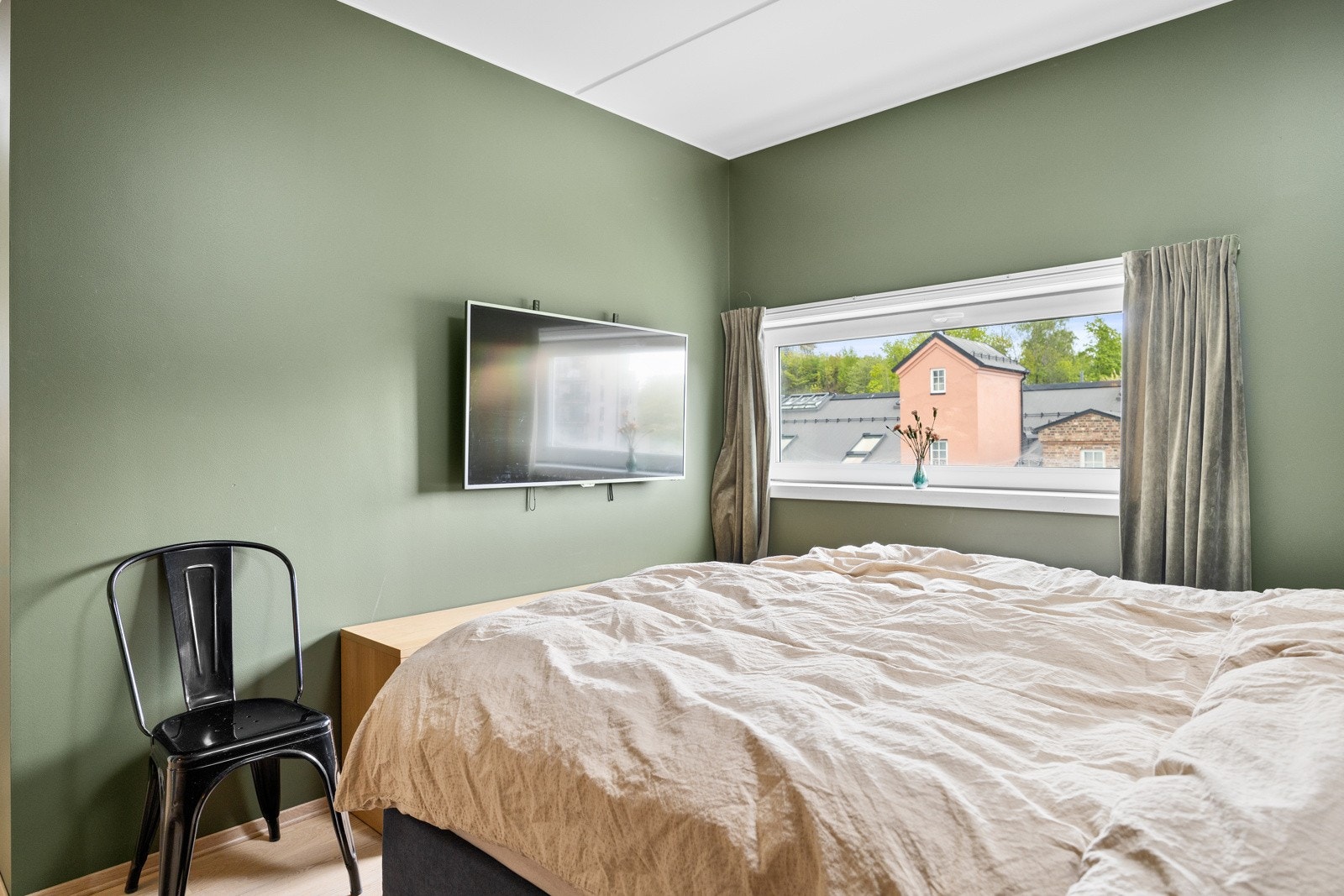 - Hovedsoverommet vender bort fra vei - Galleribilde