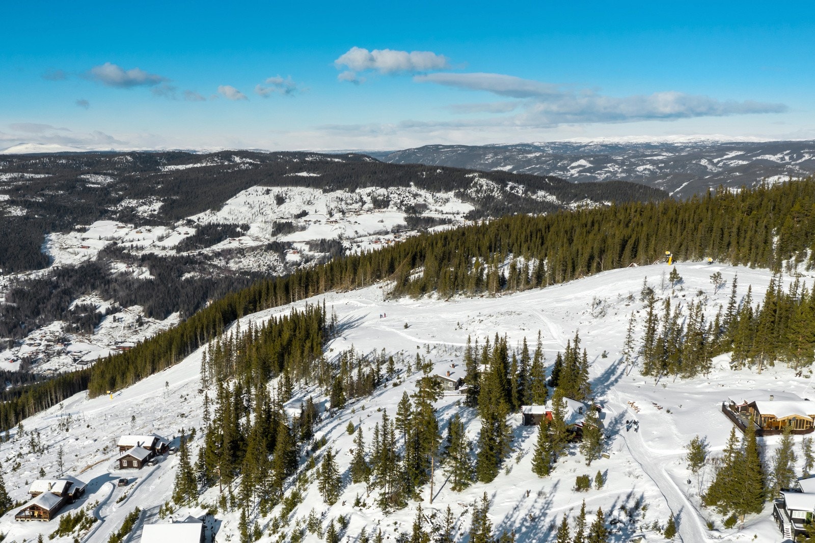 Nesfjellet er en helårsdestinasjon i stadig utvikling av nye aktivitetstilbud for lokale og hyttenesninger Galleribilde