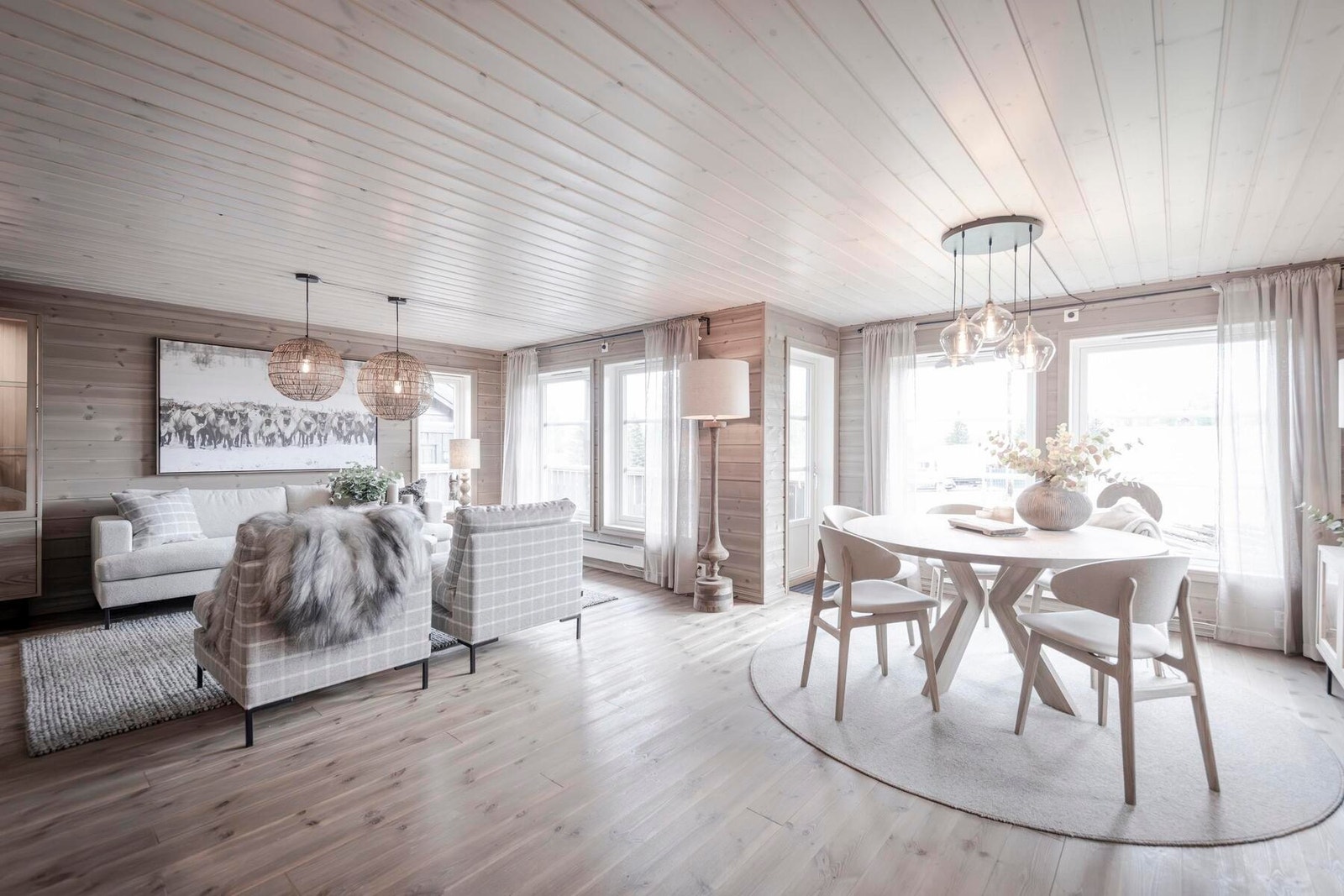 Foto fra visningshytte Furutangen 75 på Hellerudsletta. Galleribilde