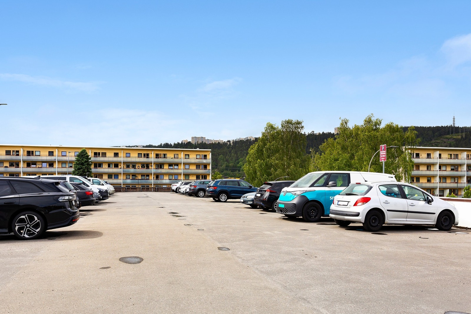 Parkering over garasje Galleribilde