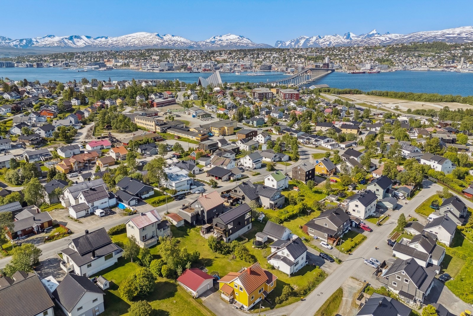 Sentral beliggenhet i Tromsdalen. Nærhet til alle meste. Galleribilde