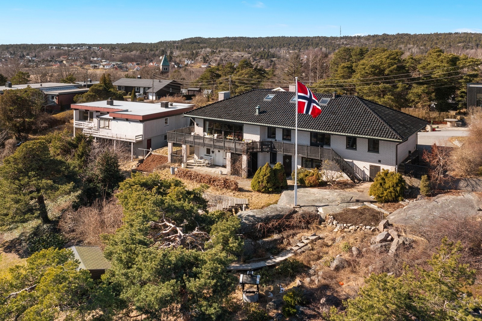 Boligen ligger i et veletablert og attraktivt boligområde på Gressvik Galleribilde