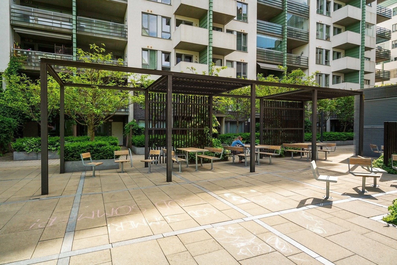 Her bor man svært sentralt, samtidig som beliggenheten er tilbaketrukket og omgivelsene rolige. Galleribilde