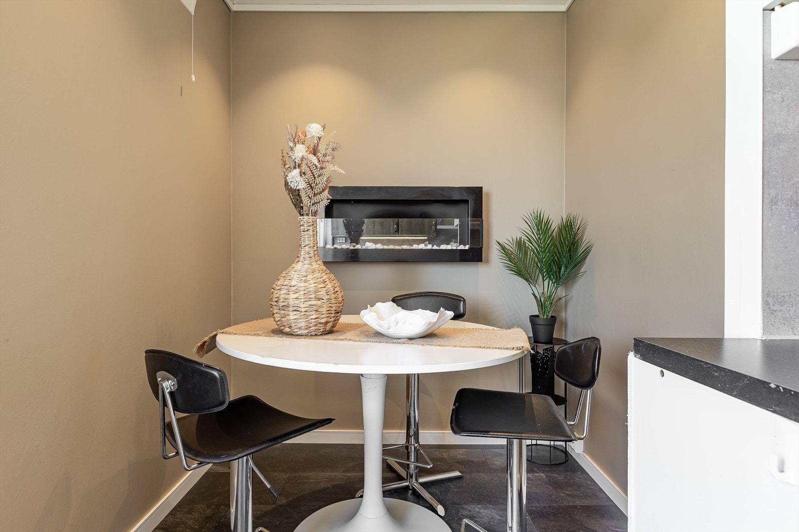 Spiseplass på kjøkken Galleribilde