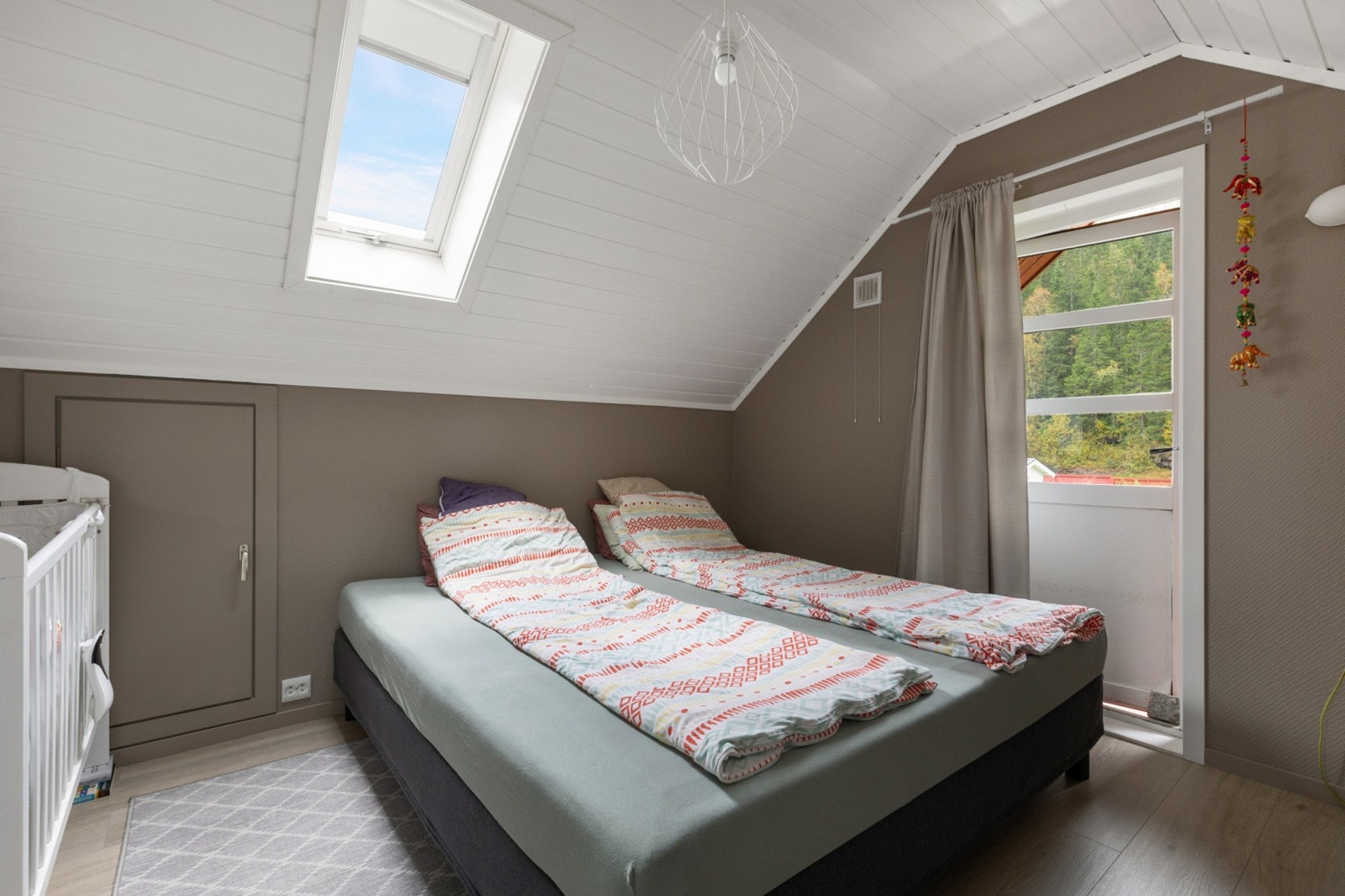 Hovedsoverommet har egen utgang til balkong Galleribilde