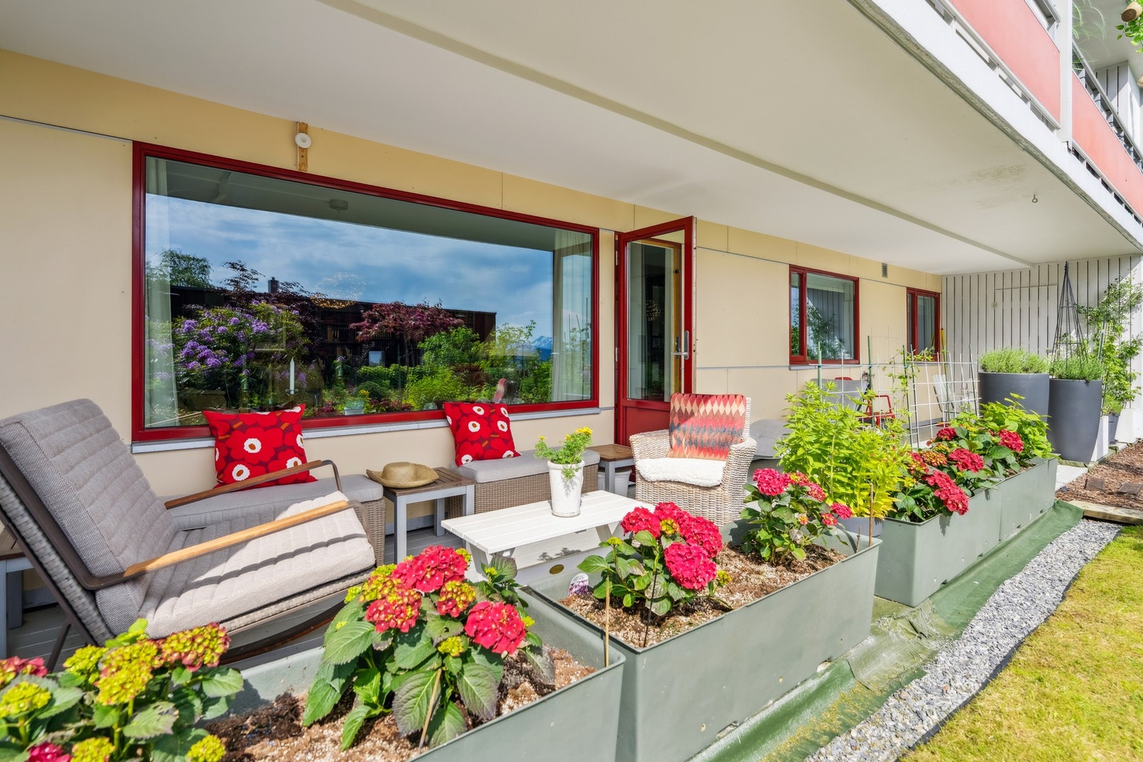 Overbygd terrasse tilknyttet hage Galleribilde