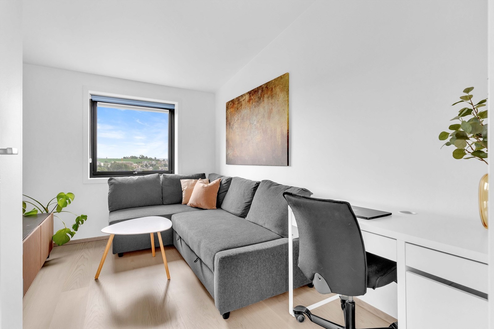 Rommene har plass til seng, nattbord, garderobeløsning og evt. skrivebord. Galleribilde