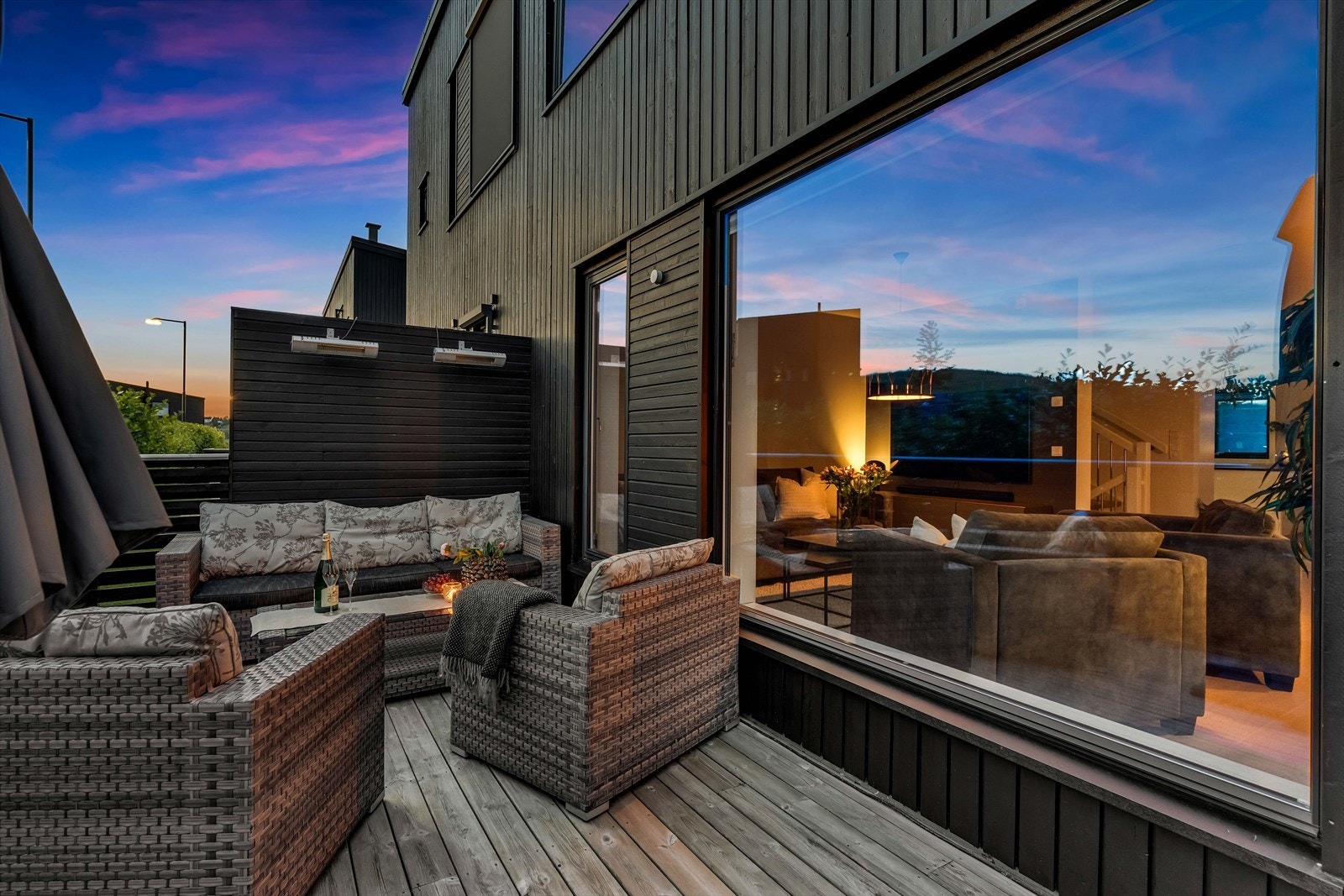 Terrassen måler hele 50 m². Galleribilde