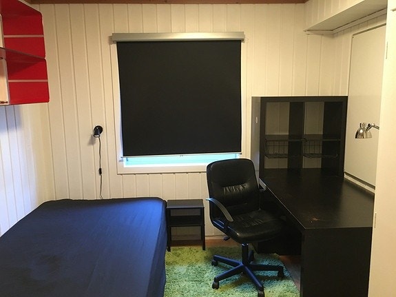Soverom 1 i 2. etasje, møblert Galleribilde