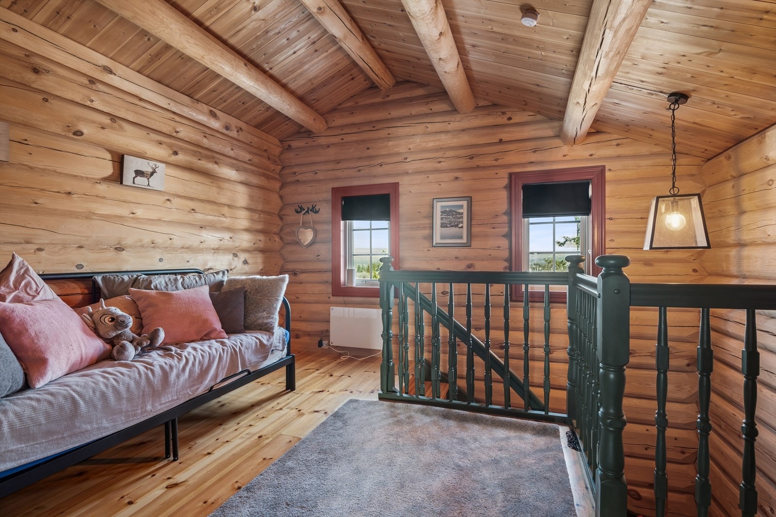 Loftstuen gir et ekstra oppholds areal eller ekstra sengeplass om det skulle være behov for det. Galleribilde