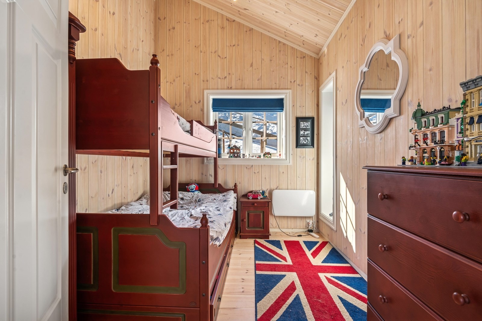 To soverom ligger i tilbygget del fra 2021. Galleribilde