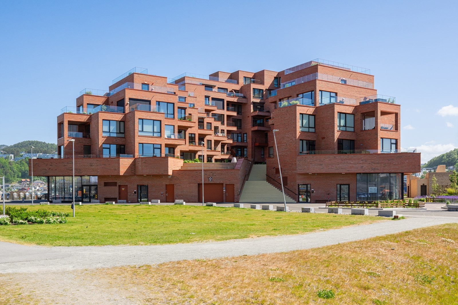 En kort spasertur langs promenaden tar deg til sentrum. Galleribilde