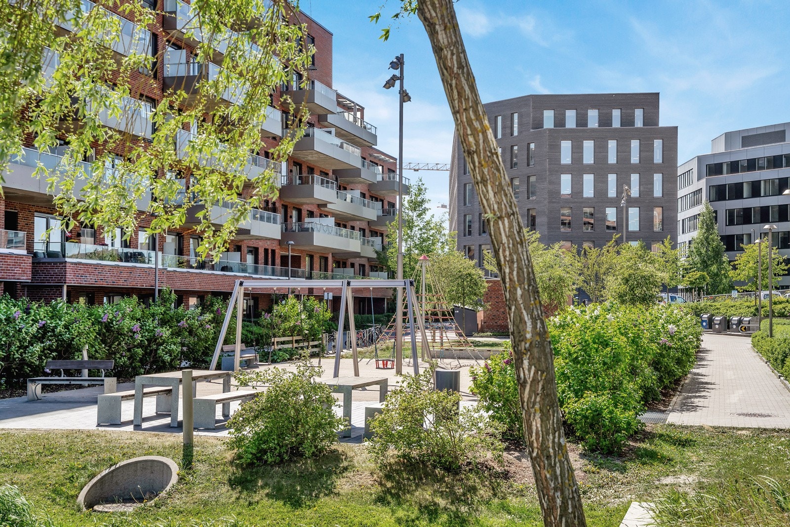 Skjermet beliggenhet mellom Ensjø og Løren - like sentralt, men med mer luft og ro rundt deg. Nettopp derfor preges området nå av økt etterspørsel og sterk vekst. Galleribilde