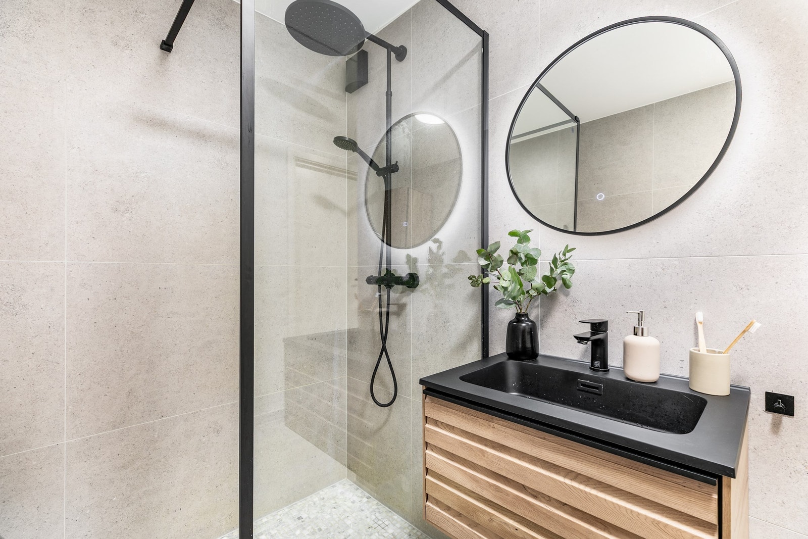 Badet ble høsten 2022 bygget opp på nytt fra bunnen av med blant annet nytt sluk og ny membran. Galleribilde