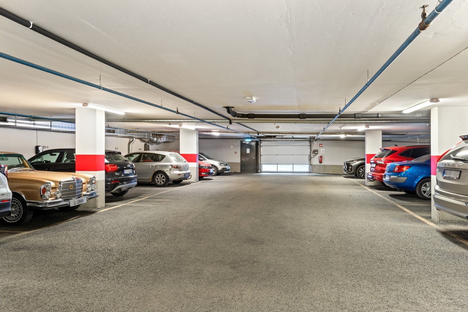 Parkering i felles garasjekjeller Galleribilde