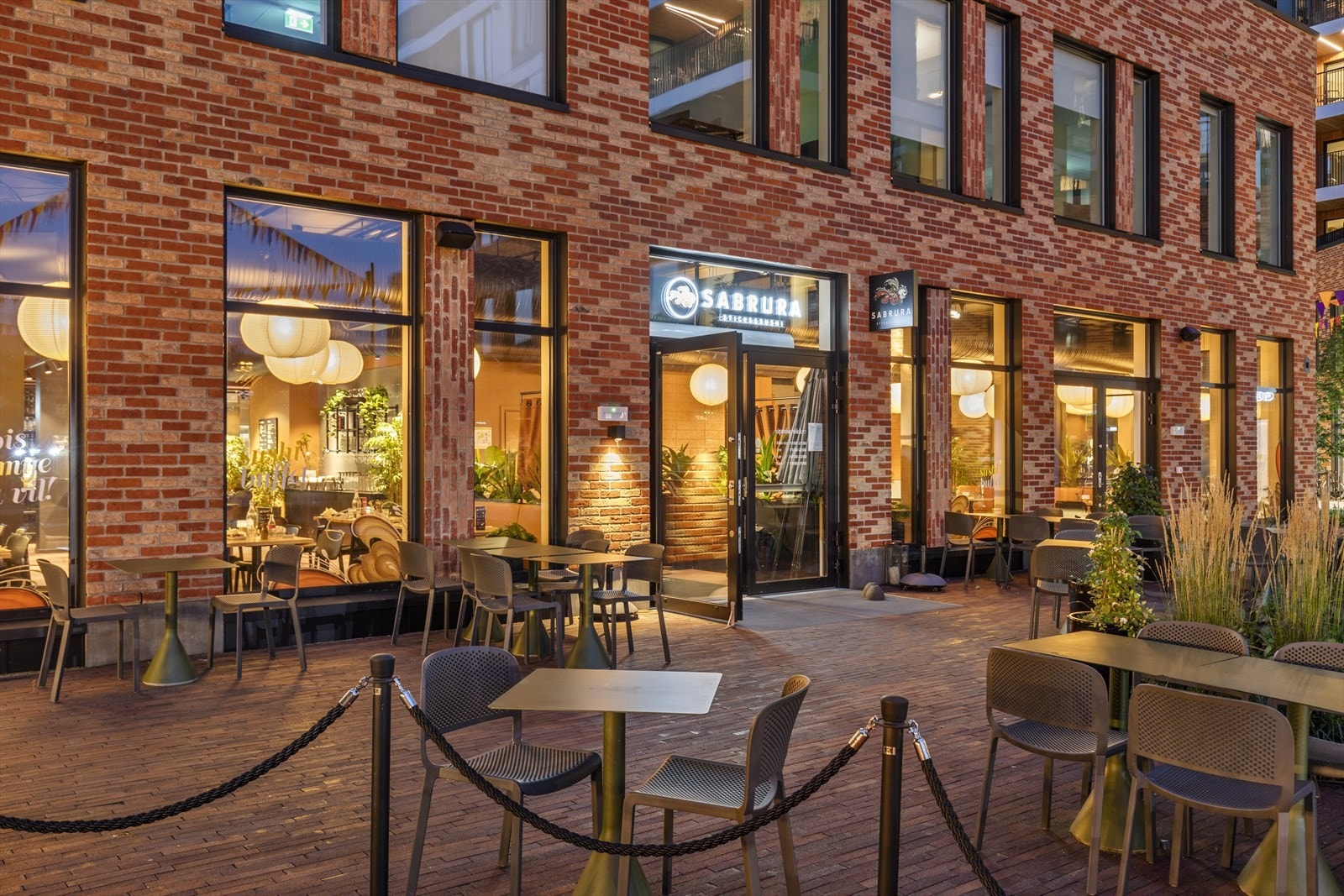 Sabrura Sushi byr på mye god mat, samt sushi buffet. Galleribilde