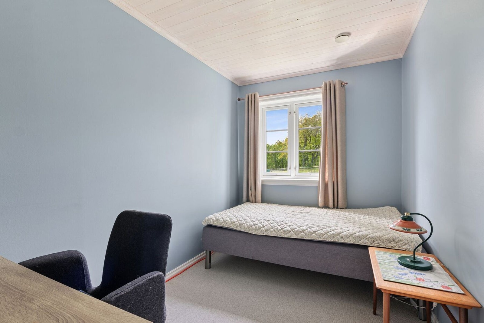 Boligens tre soverom gir gode muligheter for både gjesterom og barnerom Galleribilde