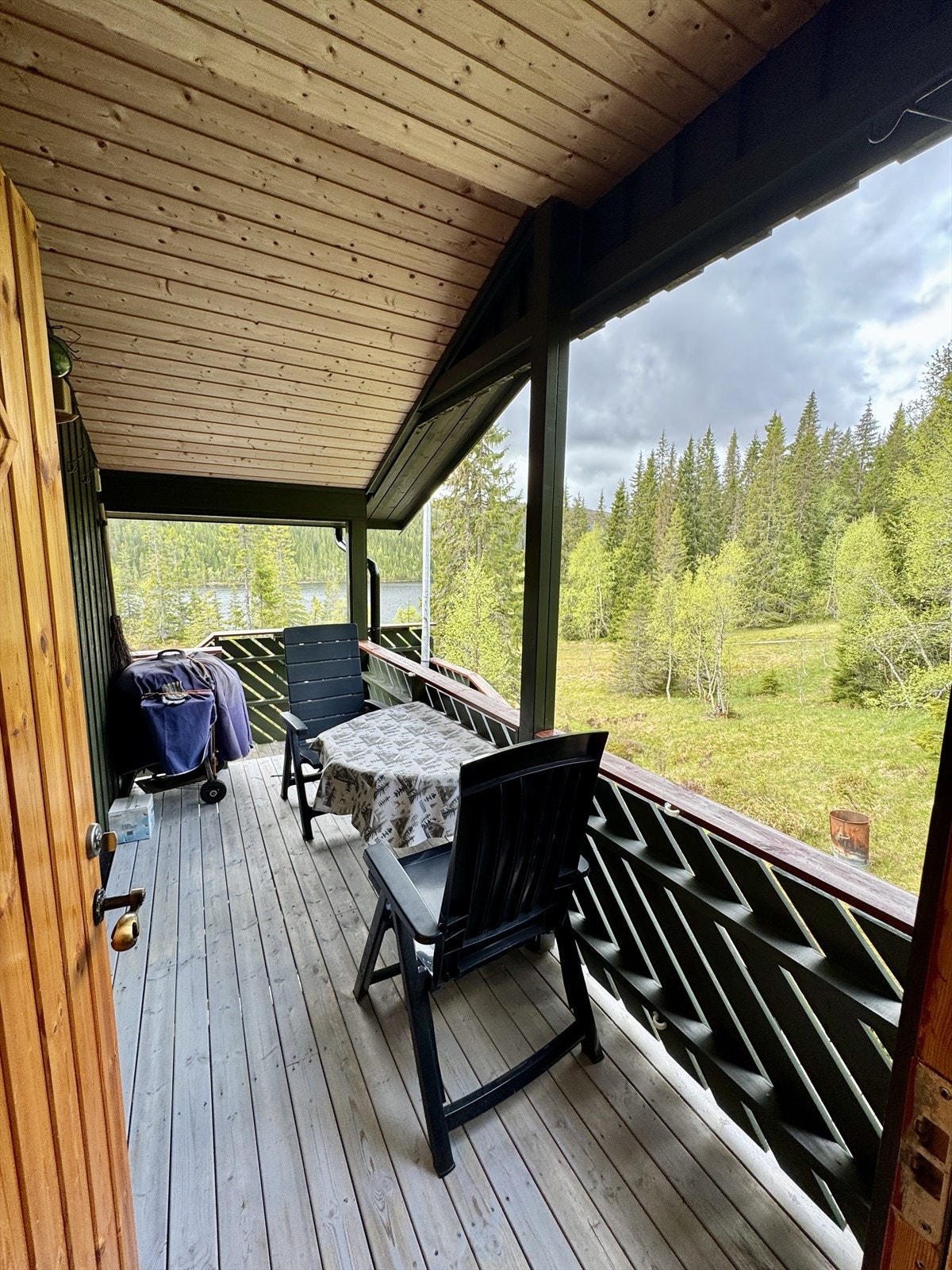 Takoverbygd inngangsparti Galleribilde