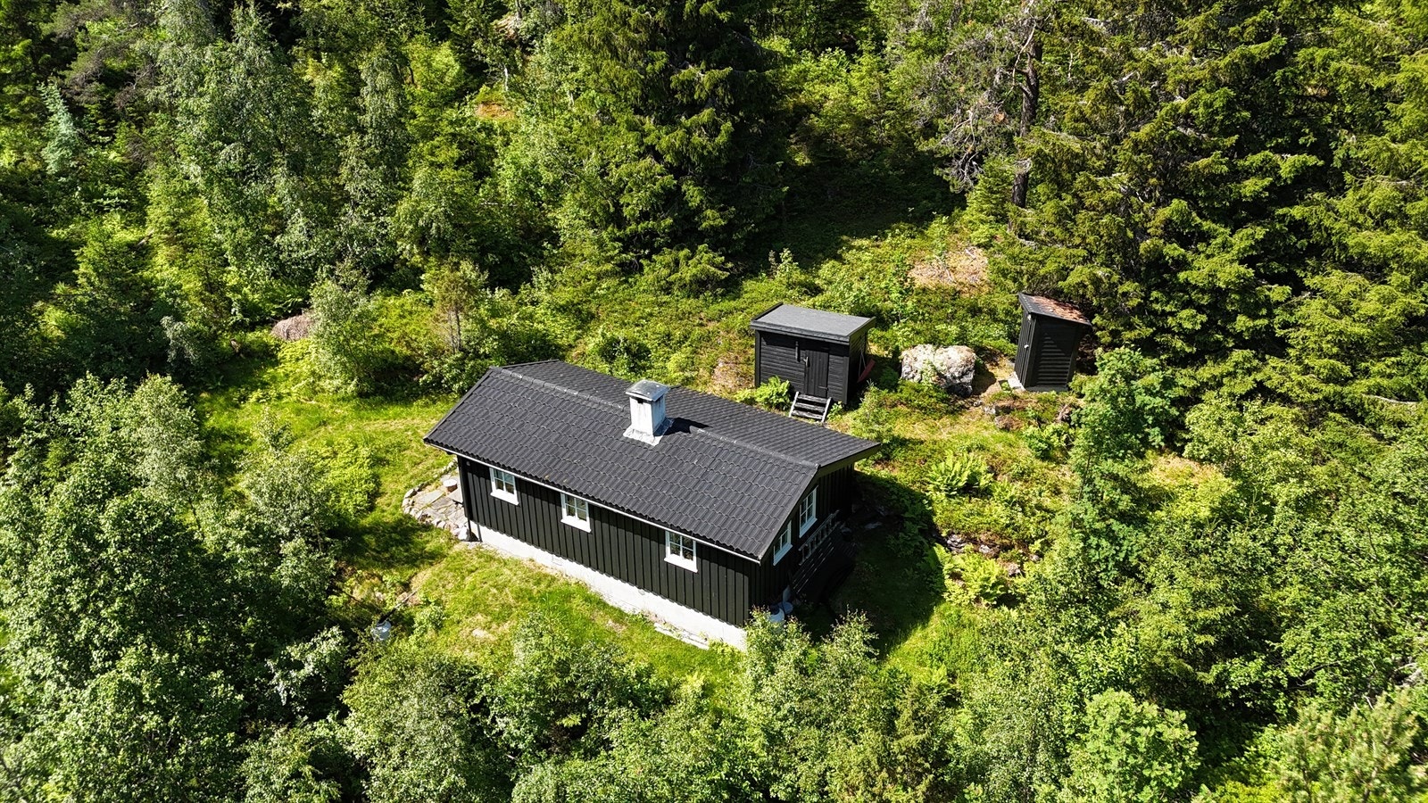 Tak og deler av kledning ble fornyet i 2005. Galleribilde