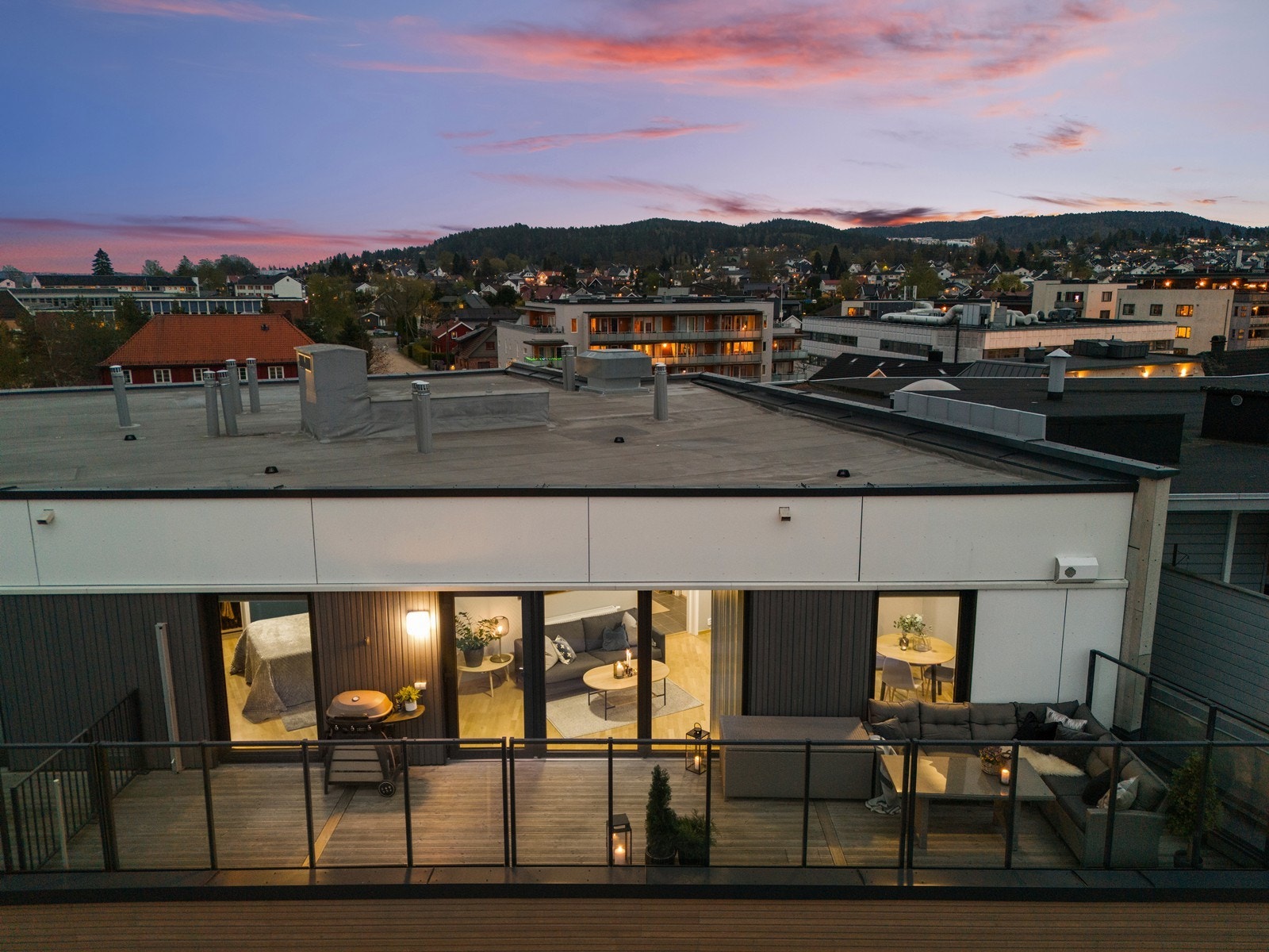 Dette er en lekker toppleilighet med nydelig balkong. Galleribilde