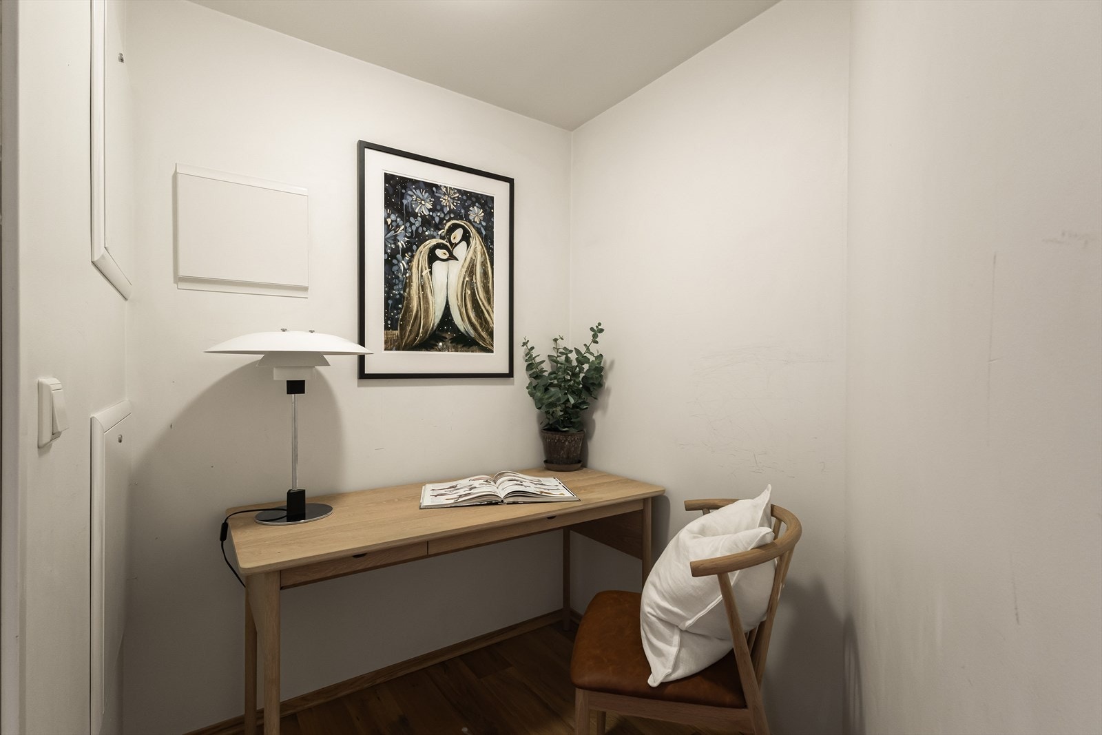 Innvendig bod, perfekt for hjemmekontor Galleribilde