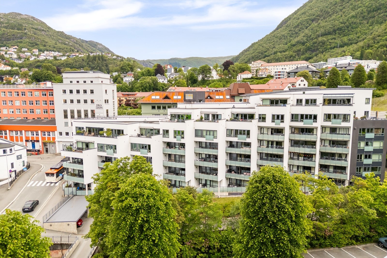Velkommen til Møllendal, et av Bergens triveligste boområder Galleribilde