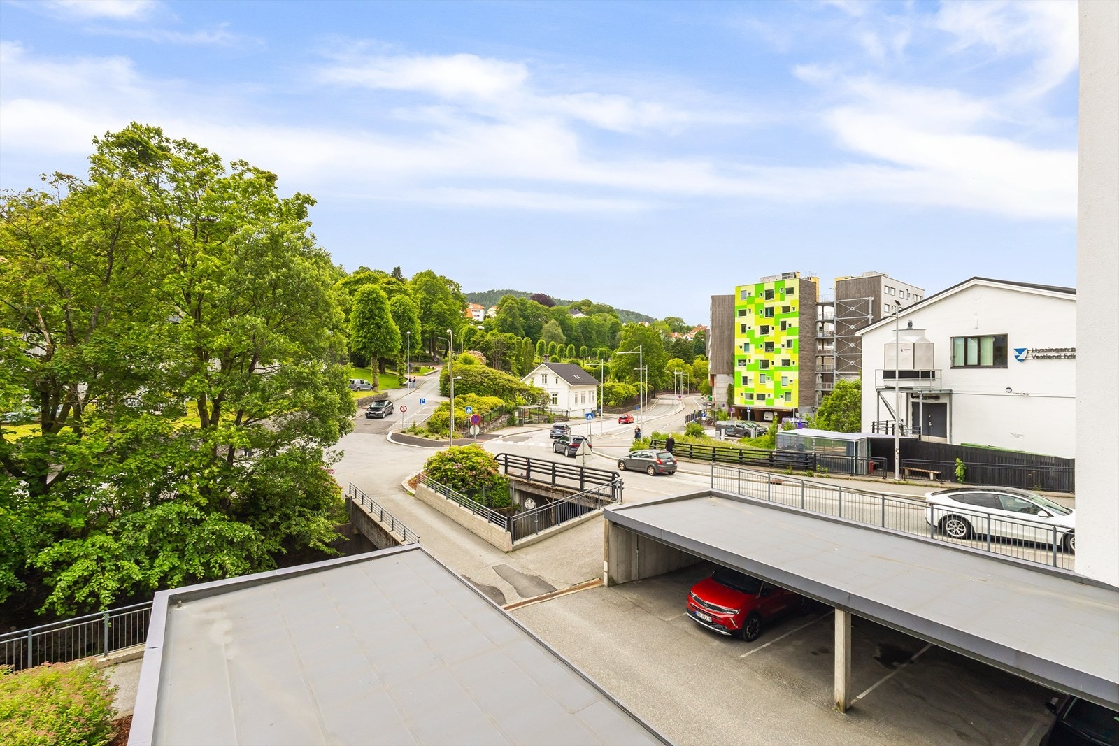 SLETT Galleribilde