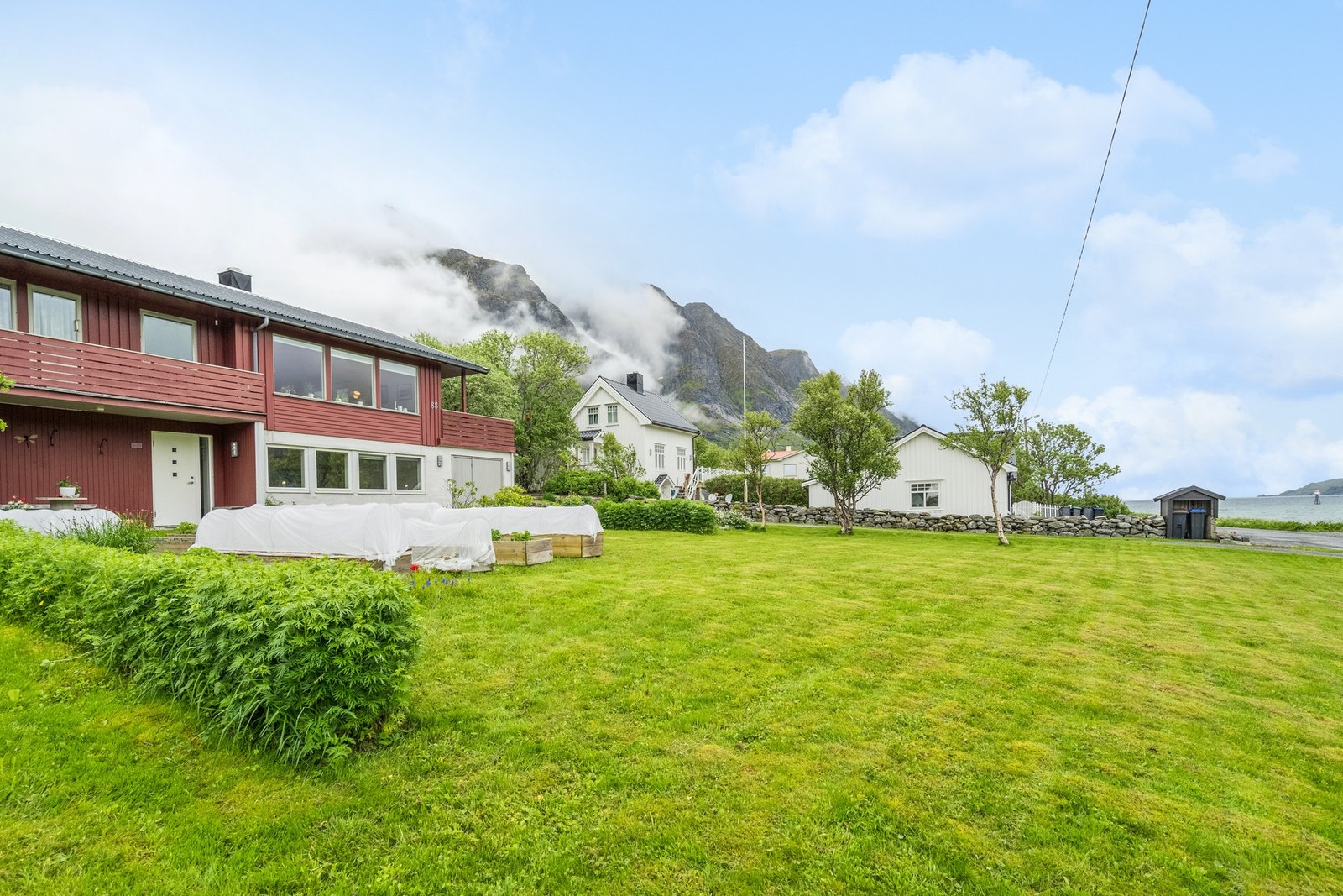 Velkommen til Skjelfjordveien 88 - En innholdsrik og romslig enebolig over to plan! Galleribilde