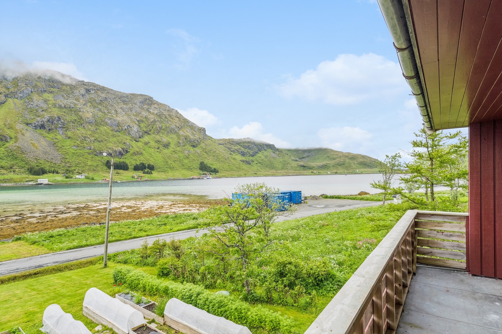 Fine sol- og utsiktsforhold kan nytes fra balkongen. Galleribilde