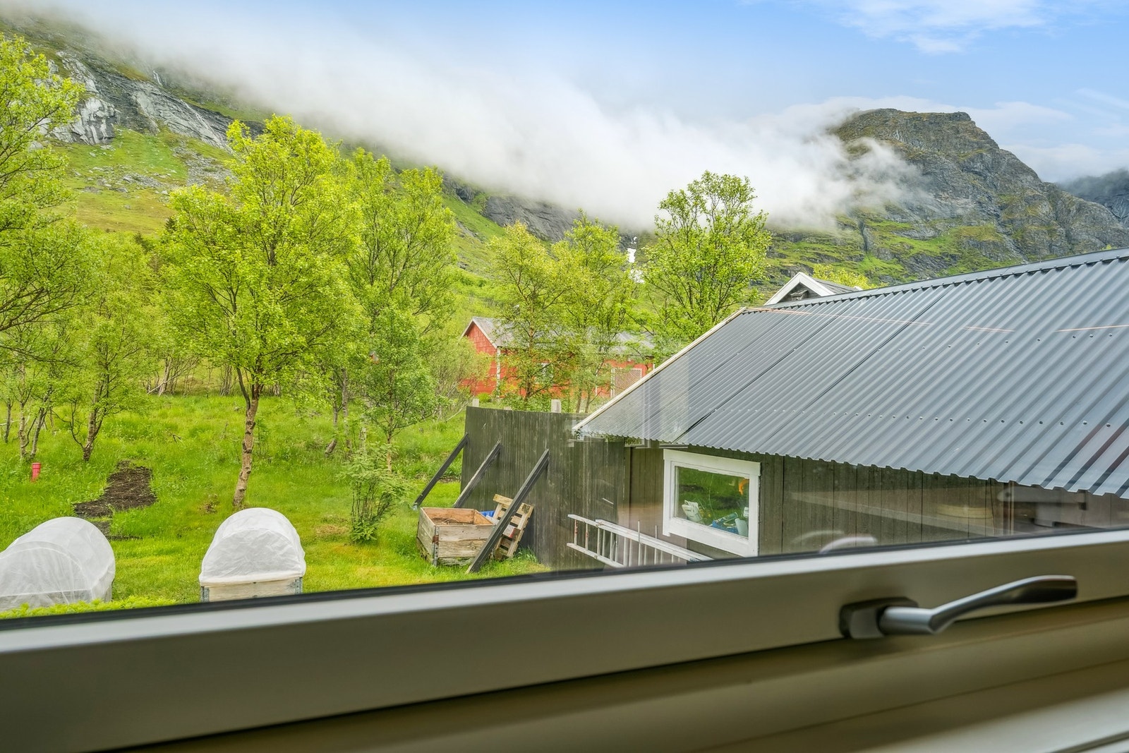 Utsikt fra kjøkkenvinduet. Galleribilde