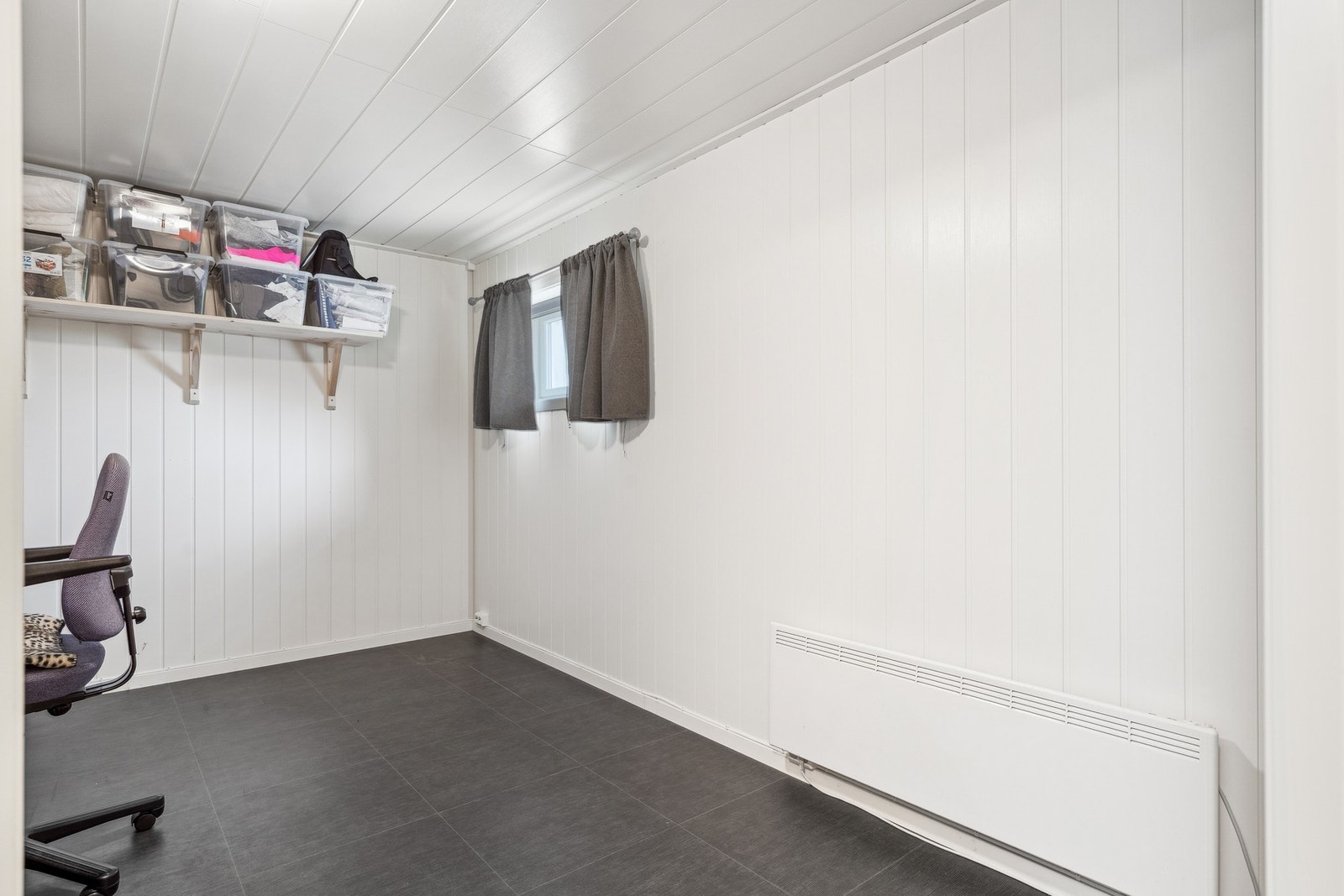 Innredet rom i underetasjen. Ikke godkjent som rom til varig opphold. Galleribilde