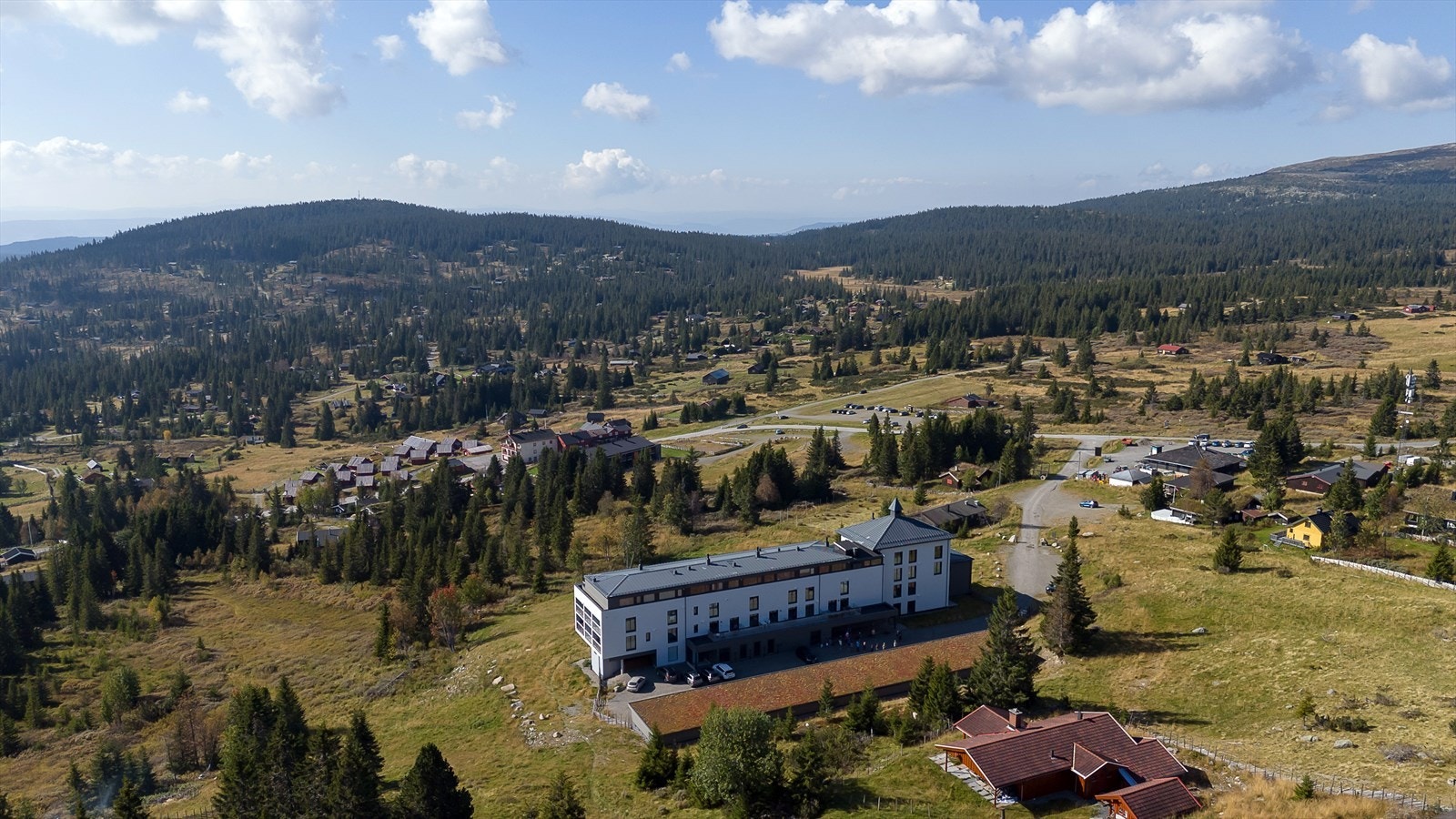 Det er merkede turstier og maskin preparerte løyper rett utenfor eiendommen. Galleribilde