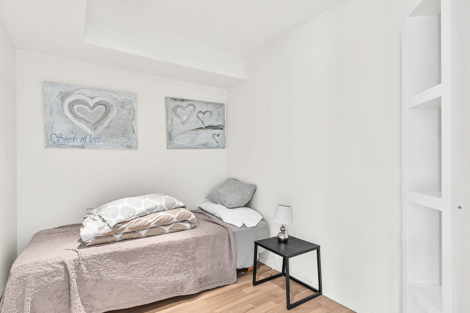 I tillegg finnes en praktisk sovealkove med plass til seng - ideell som gjesterom eller hjemmekontor Galleribilde