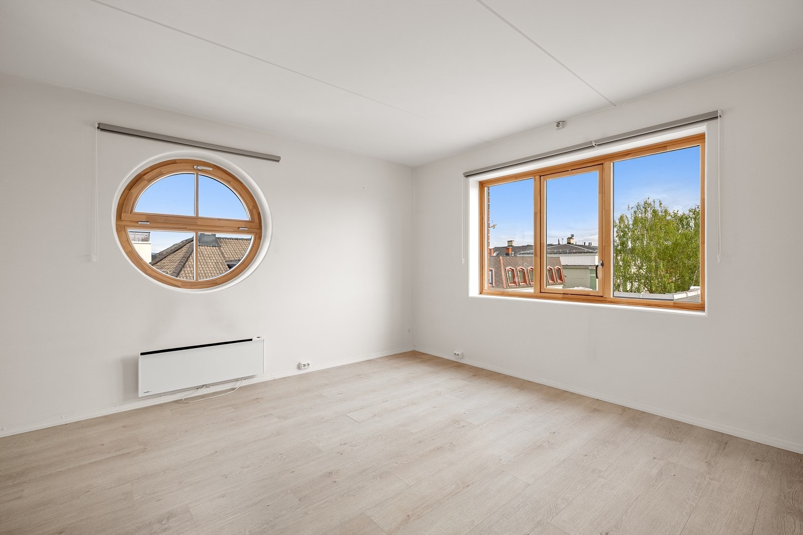 Varmtvann, trappevask, vaktmestertjenester, drift og vedlikehold, kabel-tv/bredbånd er inkludert i felleskostnadene Galleribilde