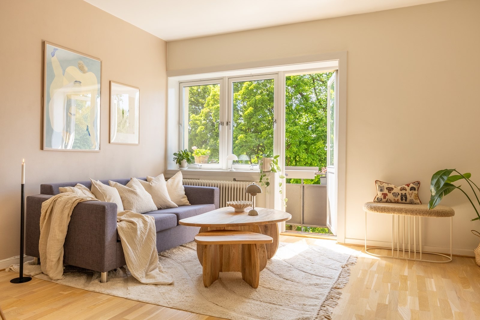 Lys, pen, og gjennomgående leilighet i 3. etasje med skjermet beliggenhet Galleribilde