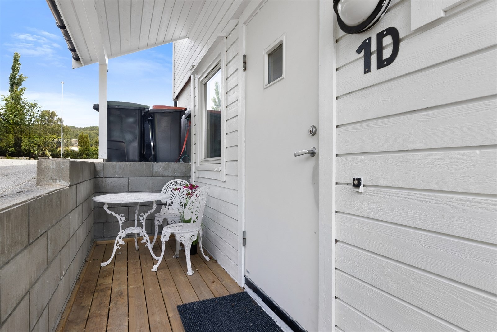 Overbygd inngangsparti. Galleribilde