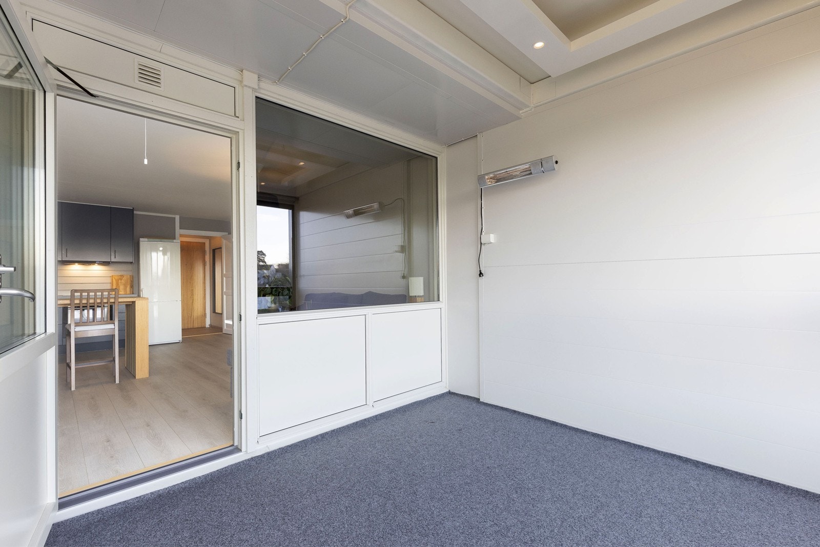 Nyere innglasset veranda Galleribilde