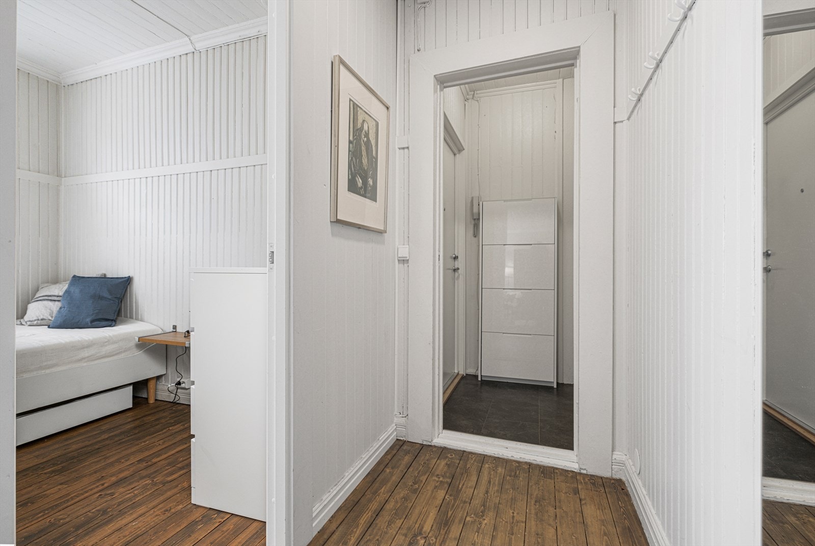 Gang og entre er på totalt 7,5m² og gir gode muligheter for oppbevaringsløsninger etter eget ønske. Galleribilde