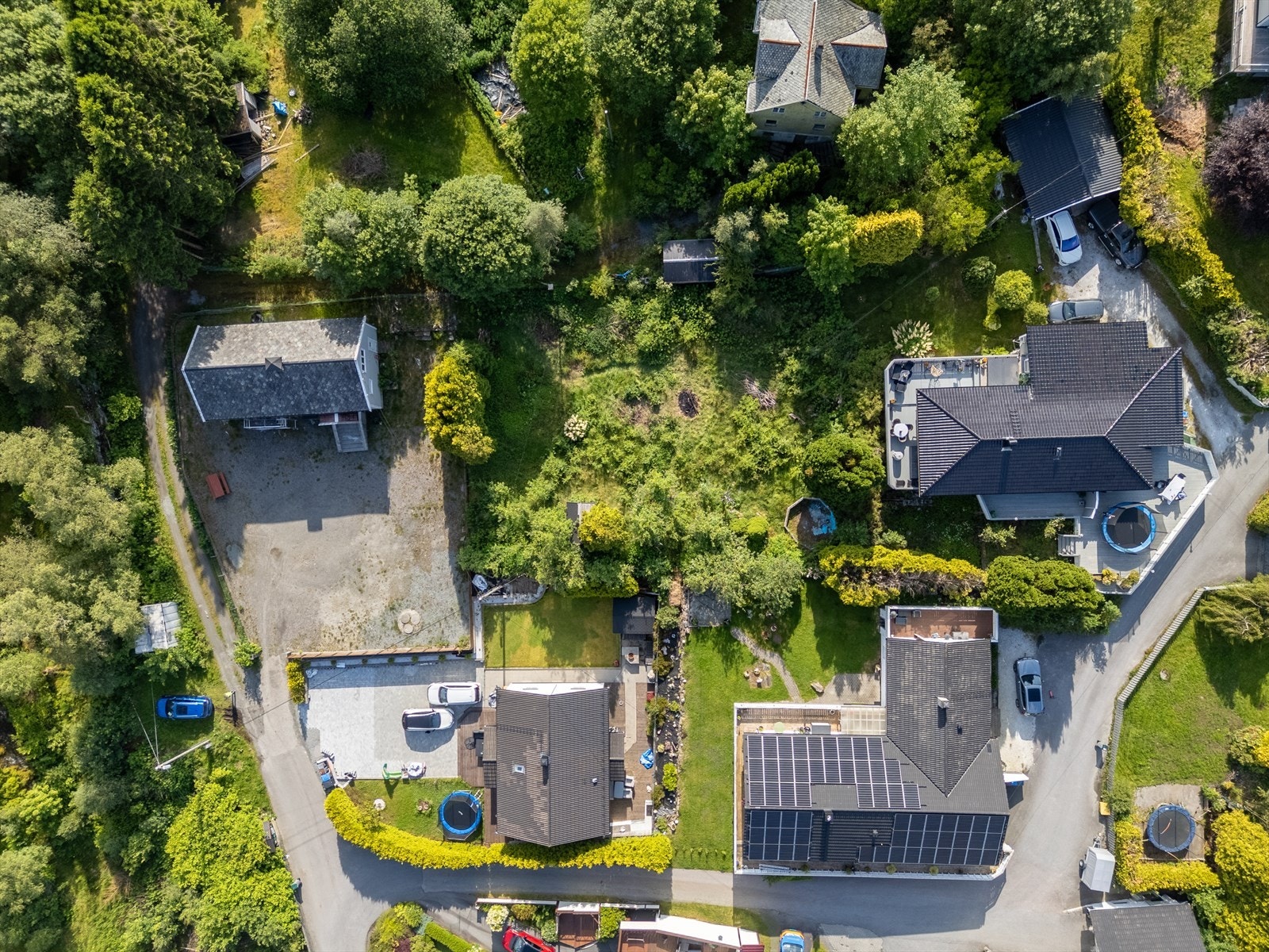 Tomten strekker seg til litt over 800 m². Galleribilde