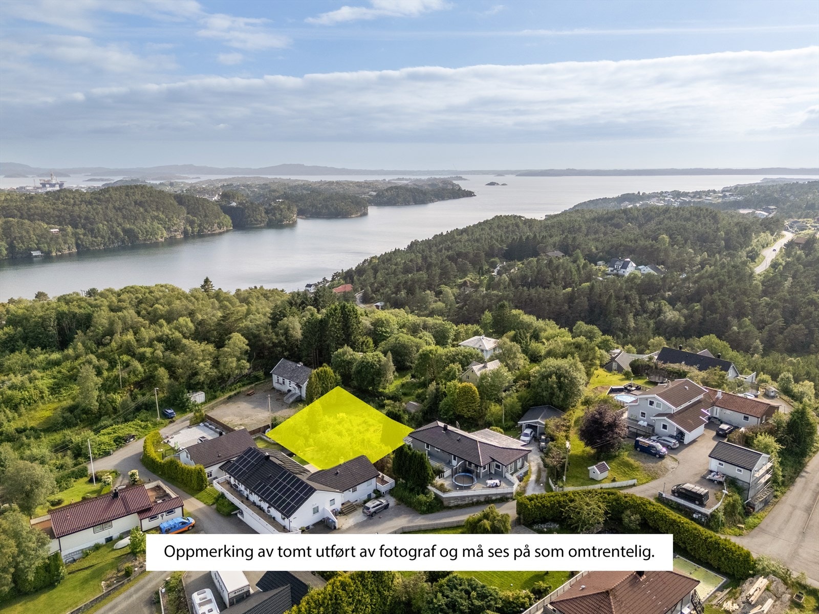 Tomten har en svært barnevennlig beliggenhet med en kort kjøretur til flere fasiliteter. Galleribilde