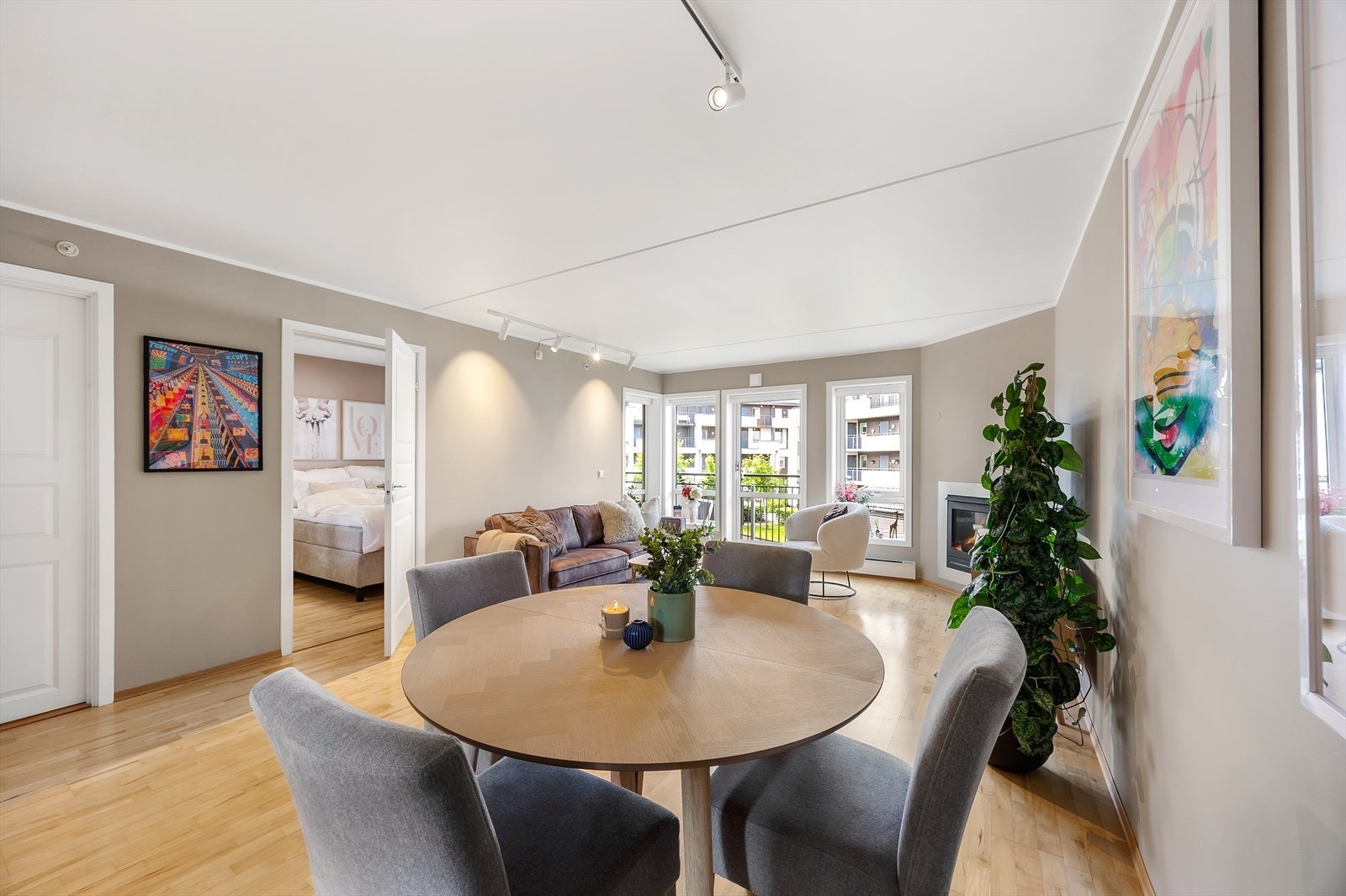 Spiseplass. Galleribilde