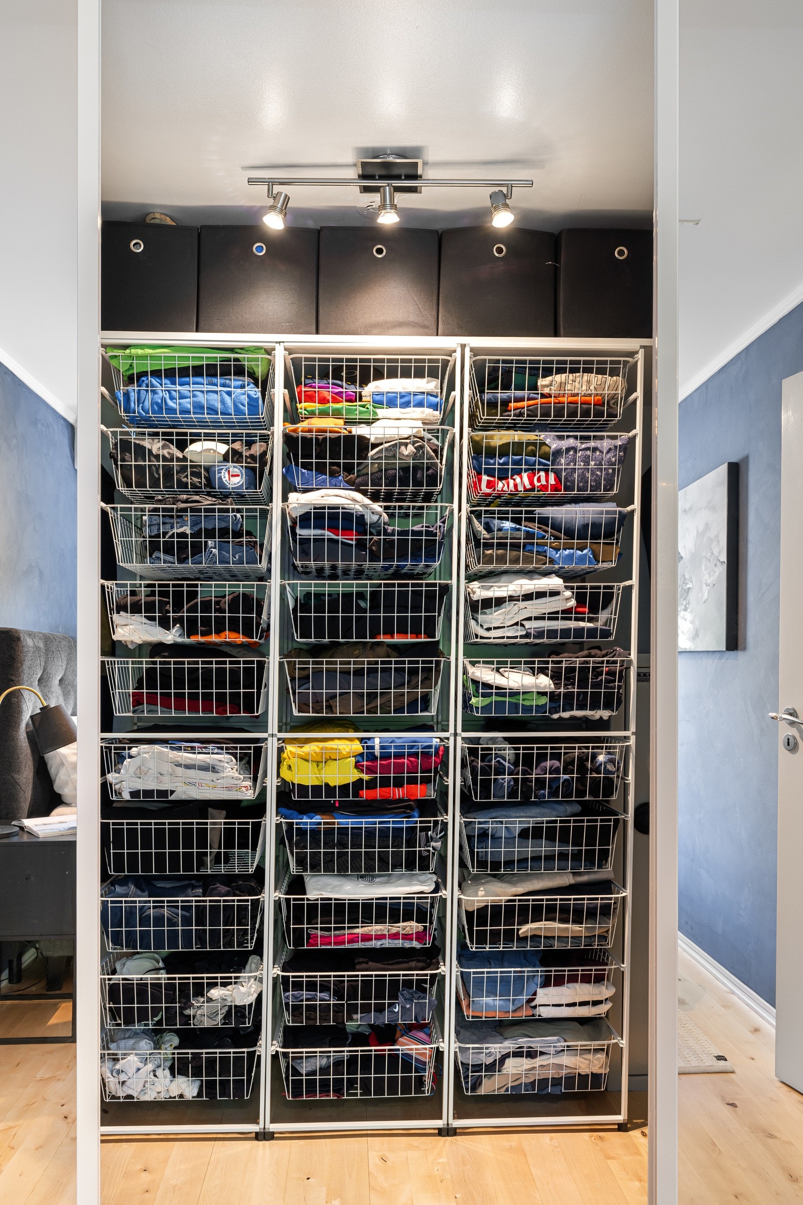 Rikelig med garderobeplass Galleribilde