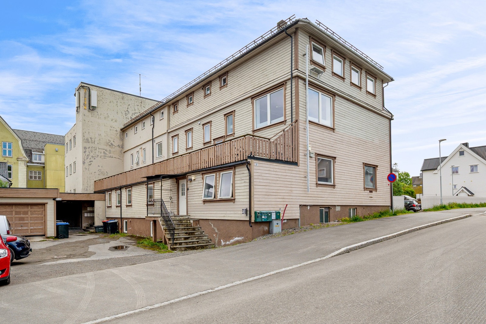 Egen parkeringsplass for andelseier, og gjesteparkeringer Galleribilde