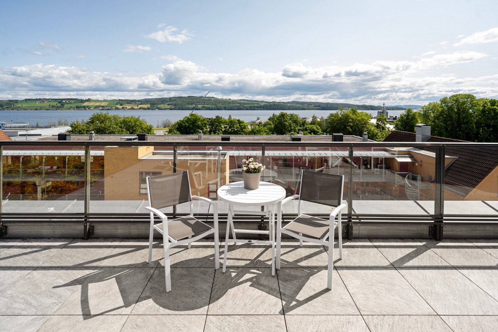 Herfra har du perfekte sol- og utsiktsforhold. Galleribilde