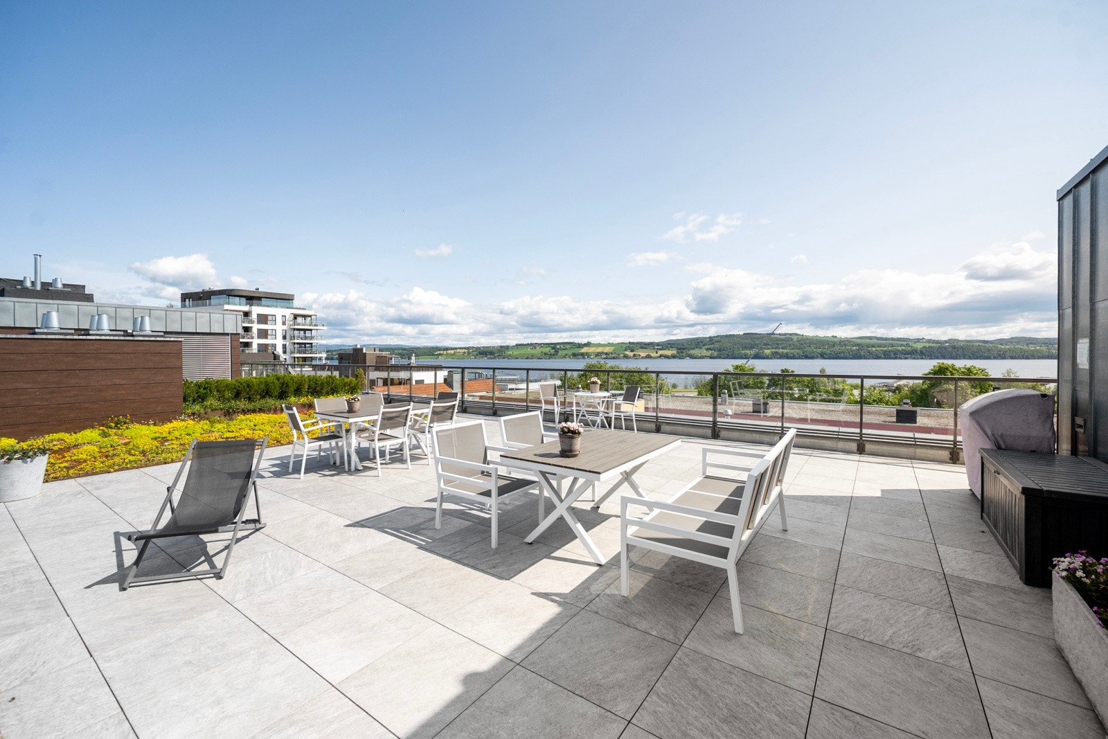 Tilgang til felles takterrasse med nydelig utsikt. Galleribilde