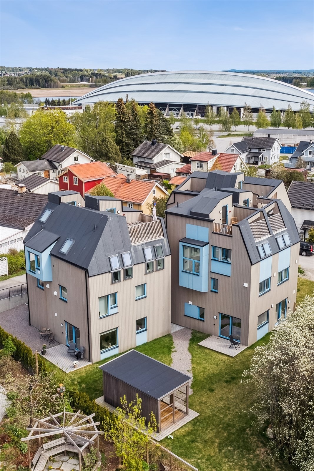 Leiligheten ligger i meget sentrale omgivelser med kun få minutters gange til Hamar sentrum. Galleribilde