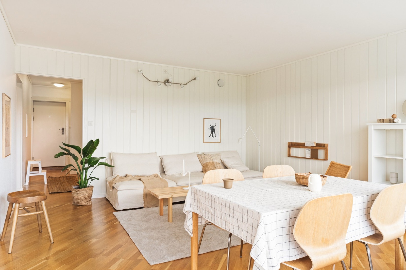 Rommet måler 20,7 kvm og gir en romslig og god atmosfære. Galleribilde