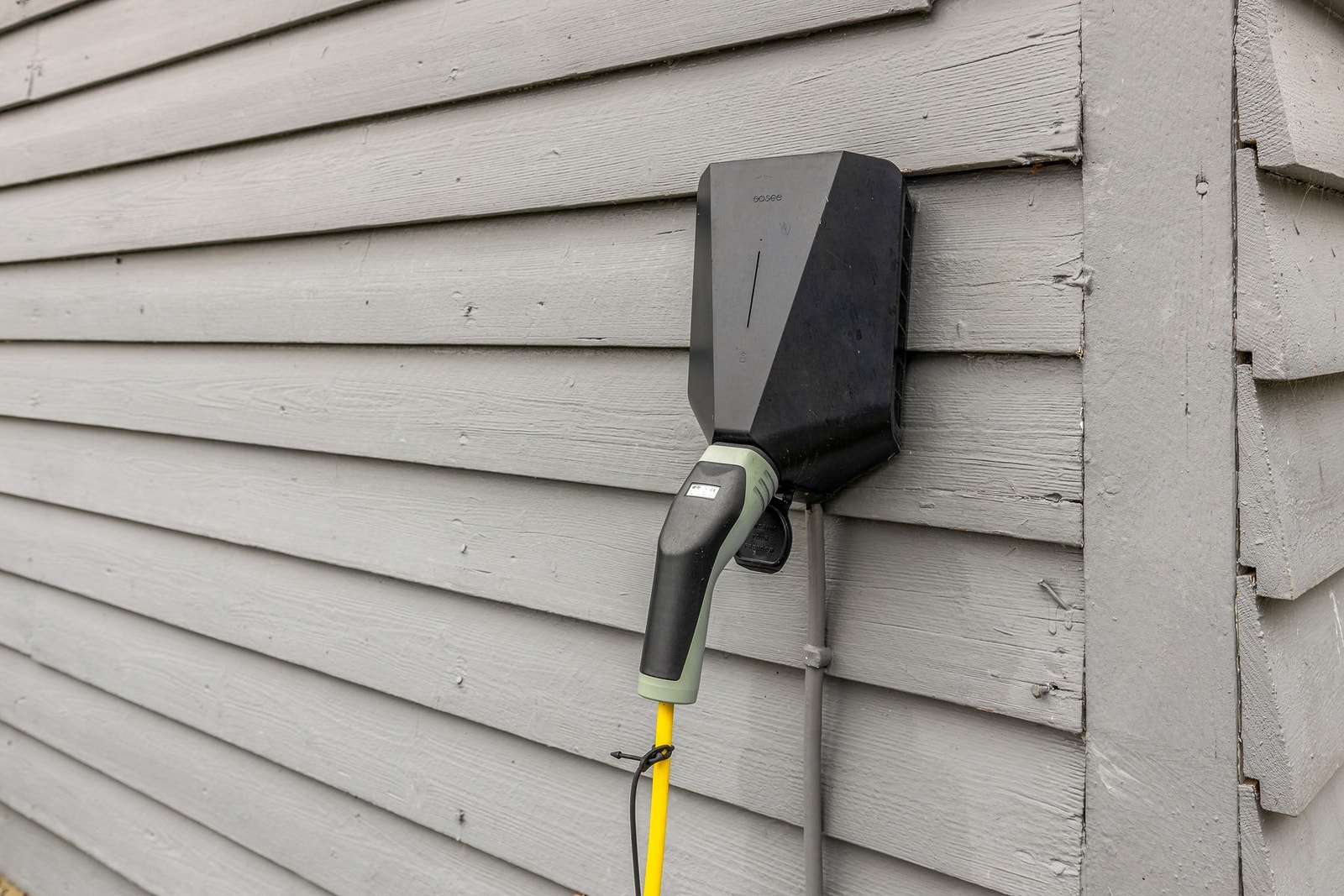 Det er montert elbillader Galleribilde