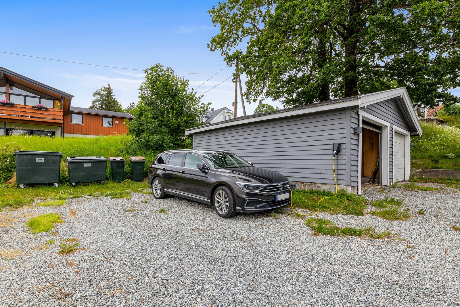 Leiligheten disponerer én p-plass på sameiets tomt Galleribilde