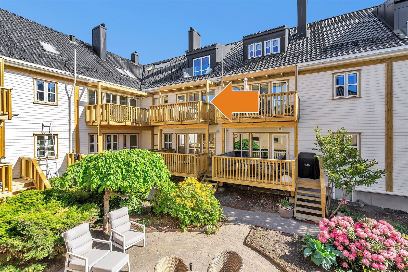 Alle leilighetene fikk større verandaer i 2025. Det vil bli satt inn skillevegger mellom verandaene i regi av sameiet Galleribilde